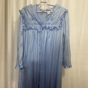 DREAM AWAY 2 PIECE NYLON GOWN AND ROBE SIZE MEDIUM